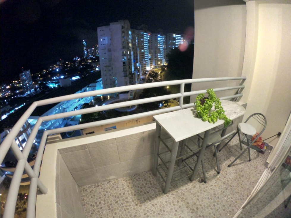 SE VENDE APARTAMENTO AMOBLADO Y EQUIPADO 2REC EN MAJESTIC GARDENS