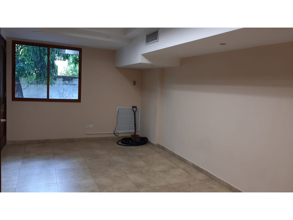LOCAL/OFICINA 167 M2 MAS PATIO MARBELLA — foto 4