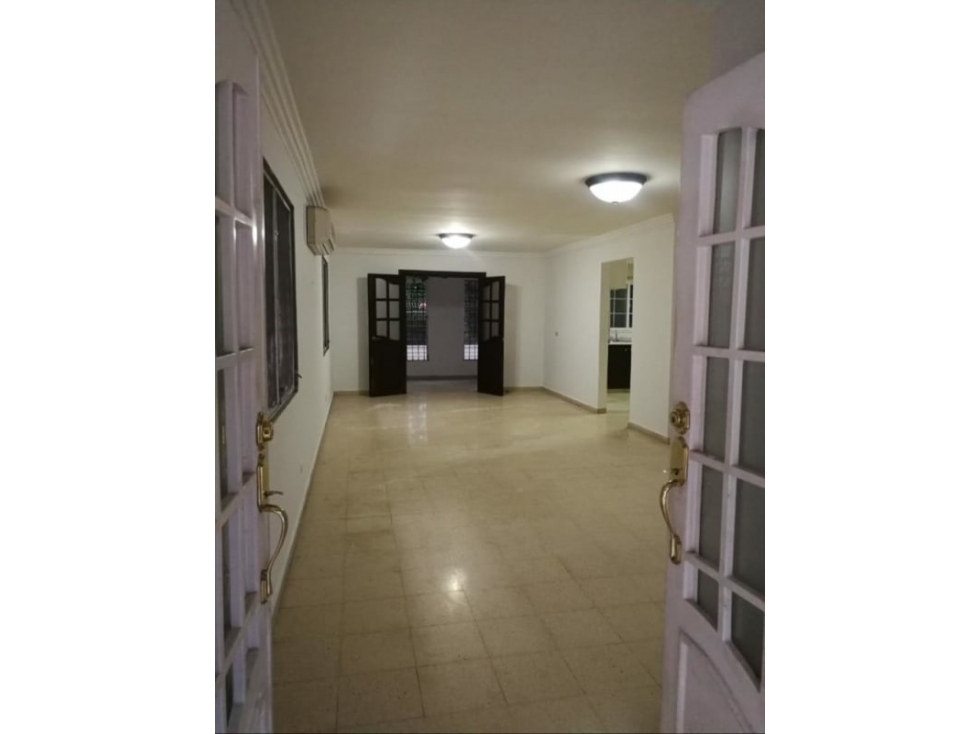 SE VENDE CASA CASA CON JARDIN EN CONDADO DEL REY 350 M2 - 1