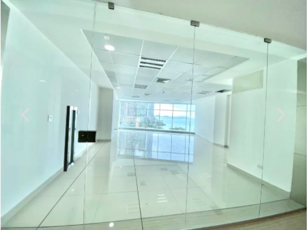 ALQUILER OFICINA 85 m2 CON MUEBLES VISTA MAR, SKY BUSINESS CENTER — foto 6
