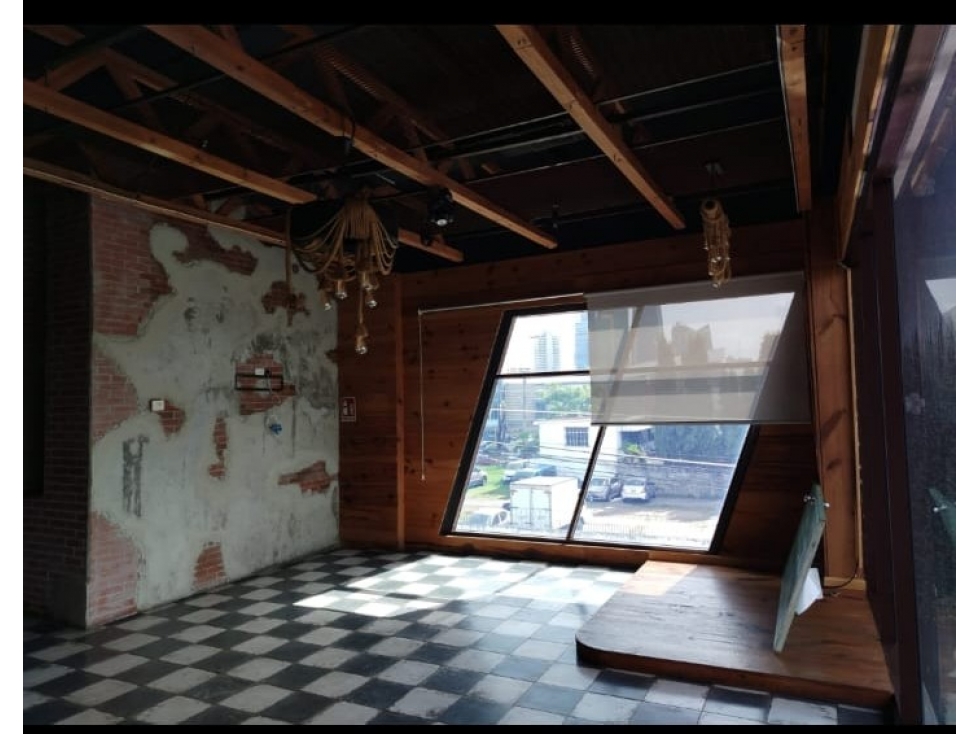 ALQUILER DE HERMOSO LOCAL COMERCIAL EN PLAZA CORNER 68 — foto 5