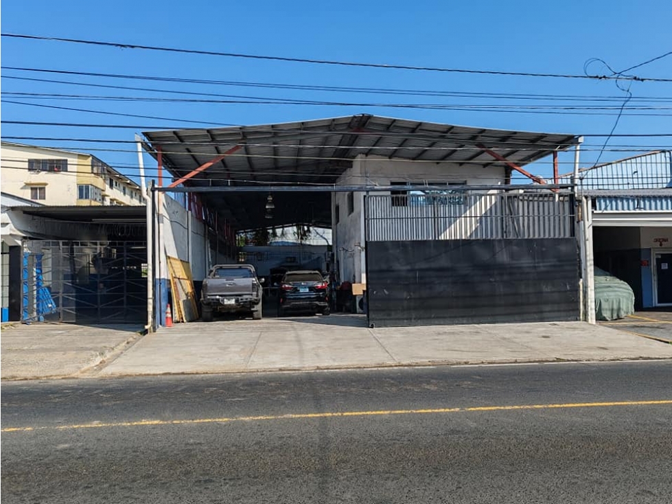 VENTA GALERA 640M2 PARQUE LEFEVRE SANTA ELENA MLD - 1