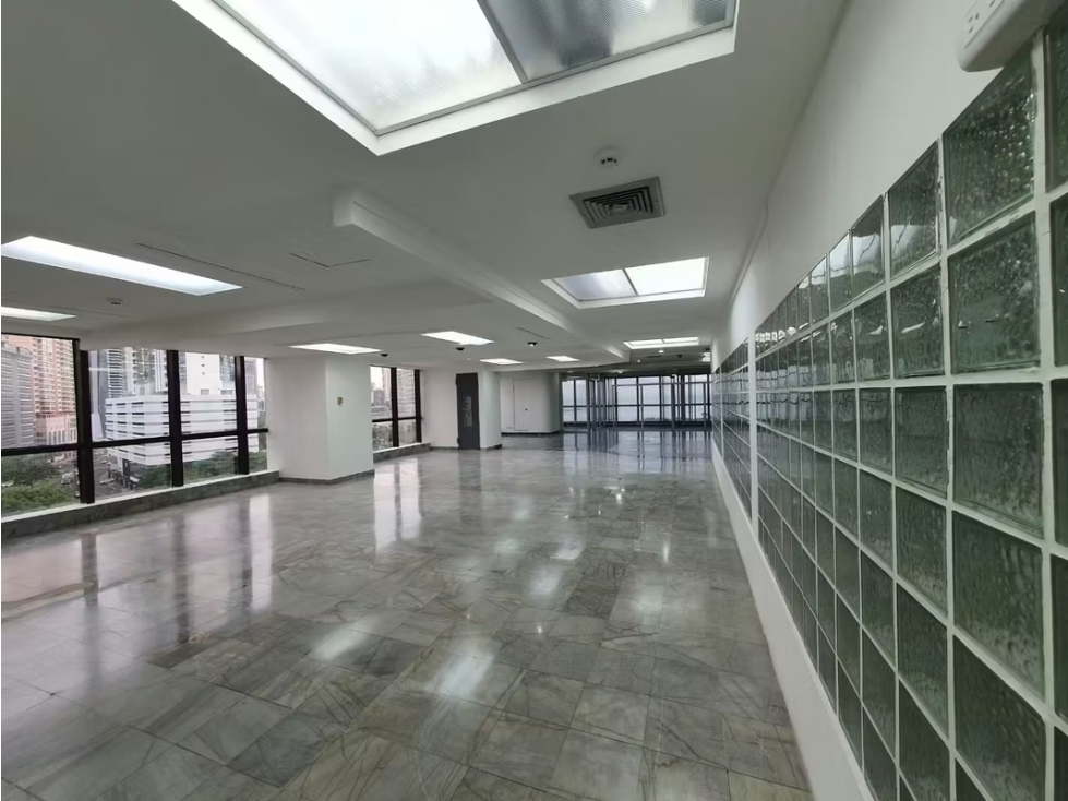 ALQUILER DE OFICINA VISTA AL MAR EN AVENIDA BALBOA TORRE BAC AQ — foto 5