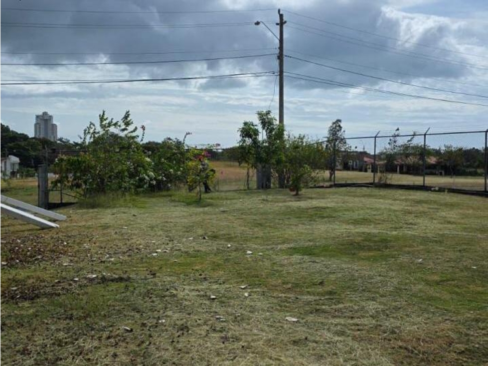 SE VENDE LOTE DE 800 MT2 CON CASA DE 3 REC EN CORONADO AQ - 2