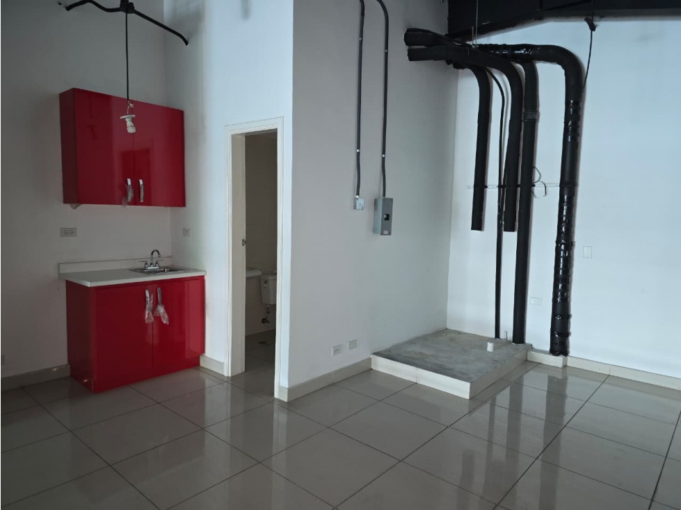 ALQUILER DE LOCAL COMERCIAL EN BELLA VISTA AQ — foto 4