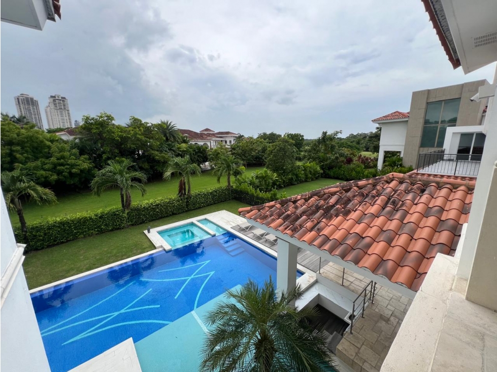 CASA DE LUJO CON PISCINA CLIMATIZADA 850 MT SANTA MARIA FAIRWAY JP — foto 2