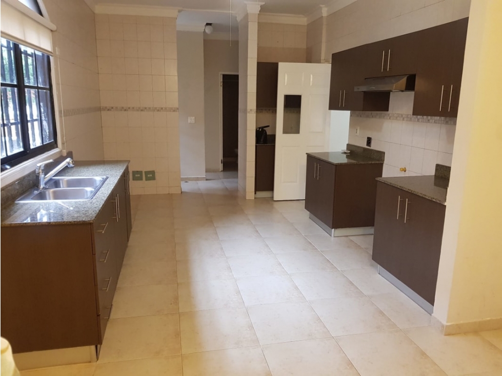 HERMOSA CASA EN CLAYTON VILLAGE 5REC 350MTS2 - 6