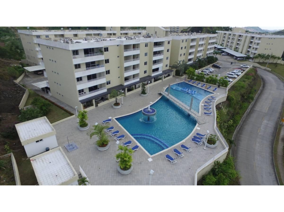 SE VENDE APARTAMENTO EN ALTAMIRA GARDENS 150M 3REC MAS CBE — foto 3