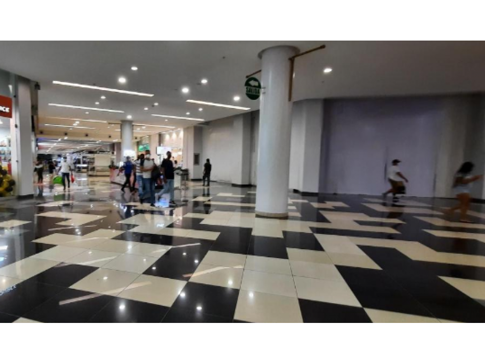 ALQUILO LOCAL COMERCIAL WESTLAND MALL 129M2 PLANTA BAJA ARRAIJAN — foto 5
