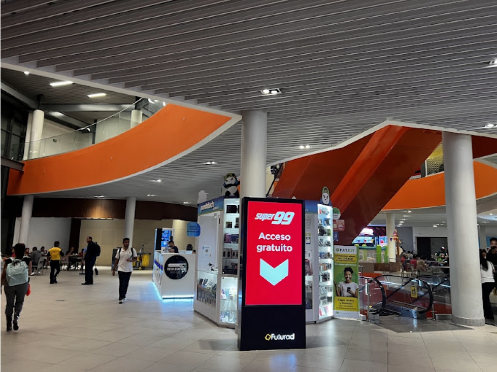 ALQUILER LOCAL EN CENTRO COMERCIAL SAN MIGUELITO — foto 5