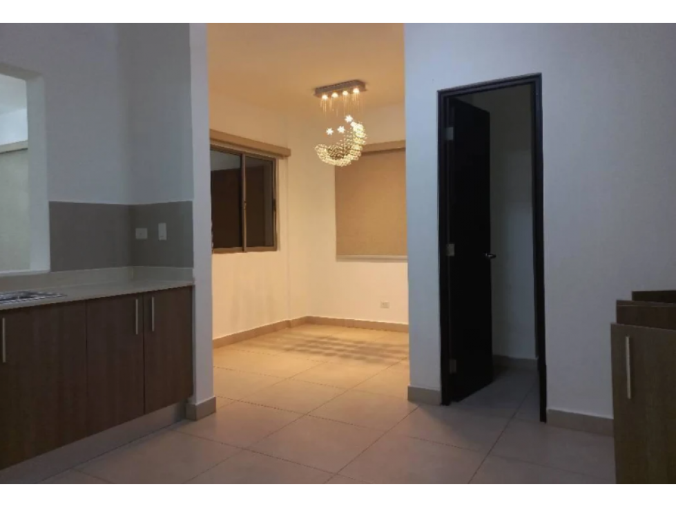 ALQUILER DE CASA EN HOWARD - 5