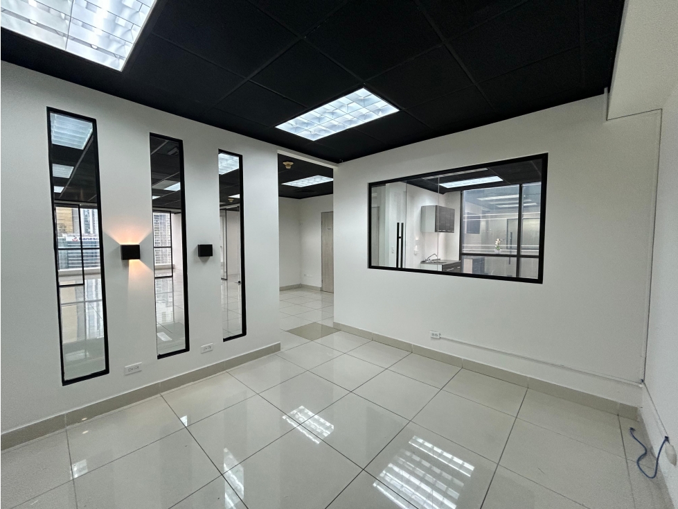 ALQUILER OFICINAS AMOBLADAS EN CALLE 50-175M2 KAF — foto 3