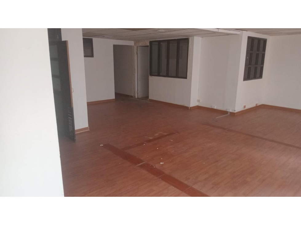 ALQUILER LOCALES Y OFICINAS COMERCIALES CALLE 50 CV — foto 2