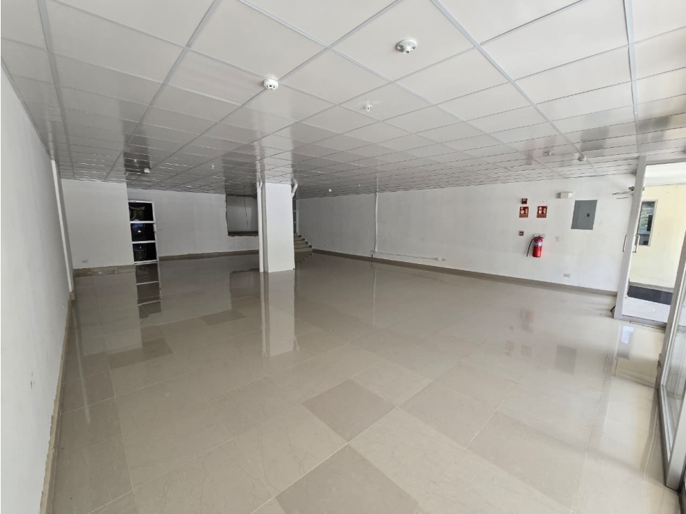 ALQUILER DE AMPLIO LOCAL DE 125 M2 CON OPCION A COMPRA - 3