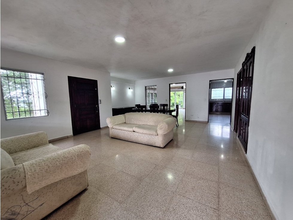 ALQUILER CASA EL DORADO AMOBLADA 700M2 ZONA TRANQUILA CV - 4