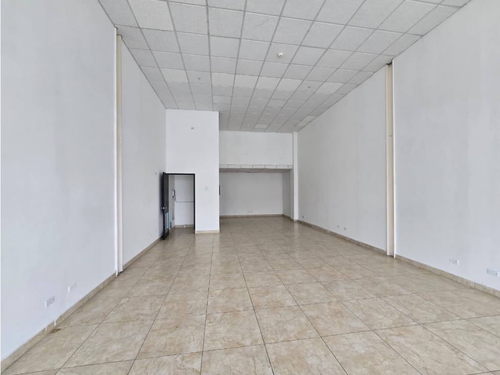 ALQUILER DE LOCAL COMERCIAL EN VILLA LUCRE AQ - 3