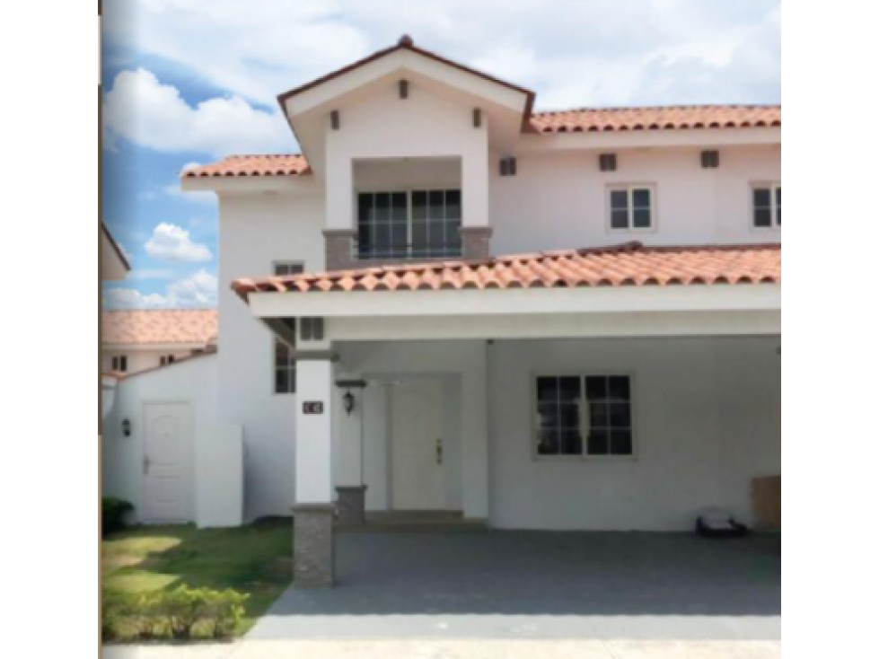 CASA EN QUINTAS DE VERSALLES 4 REC