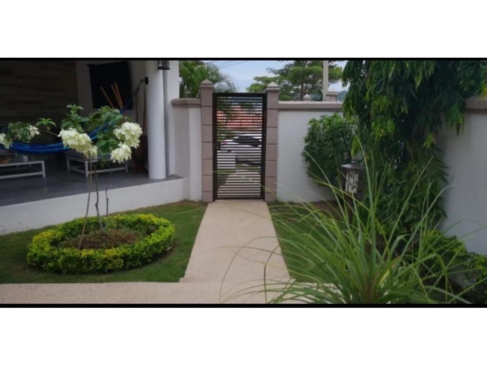 SE VENDE CASA EN PH FUENTE DEL FRESNO SUPER REMODELADA CON 768M2 JP - 5