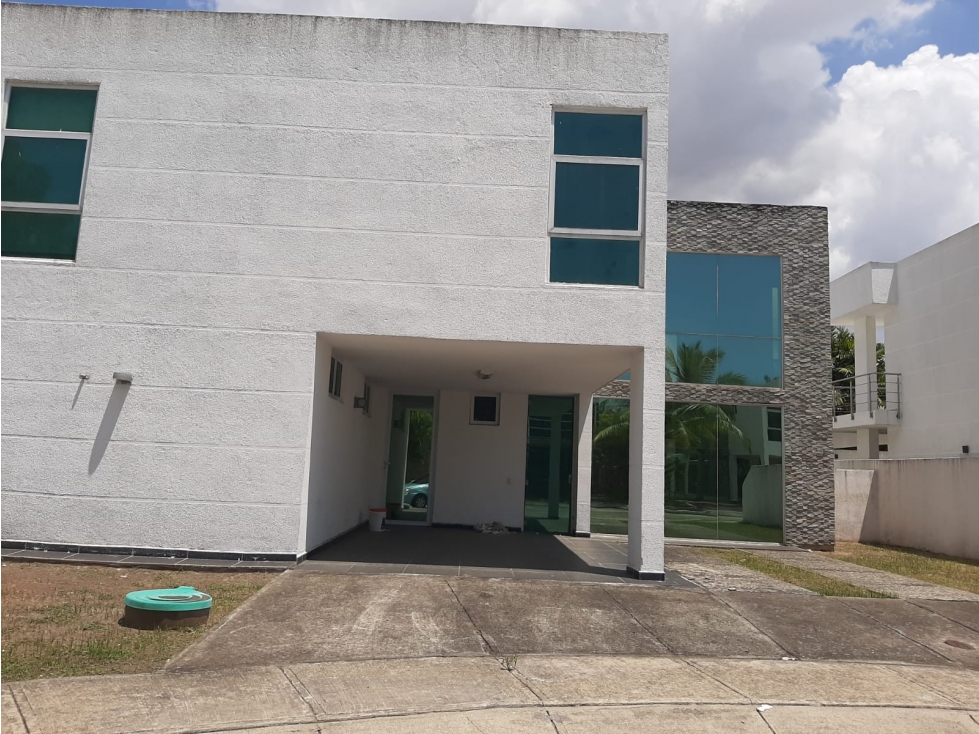 GANGA VENTA DE CASA DE 305 M2 EN COSTA ESMERALDA, COSTA SUR
