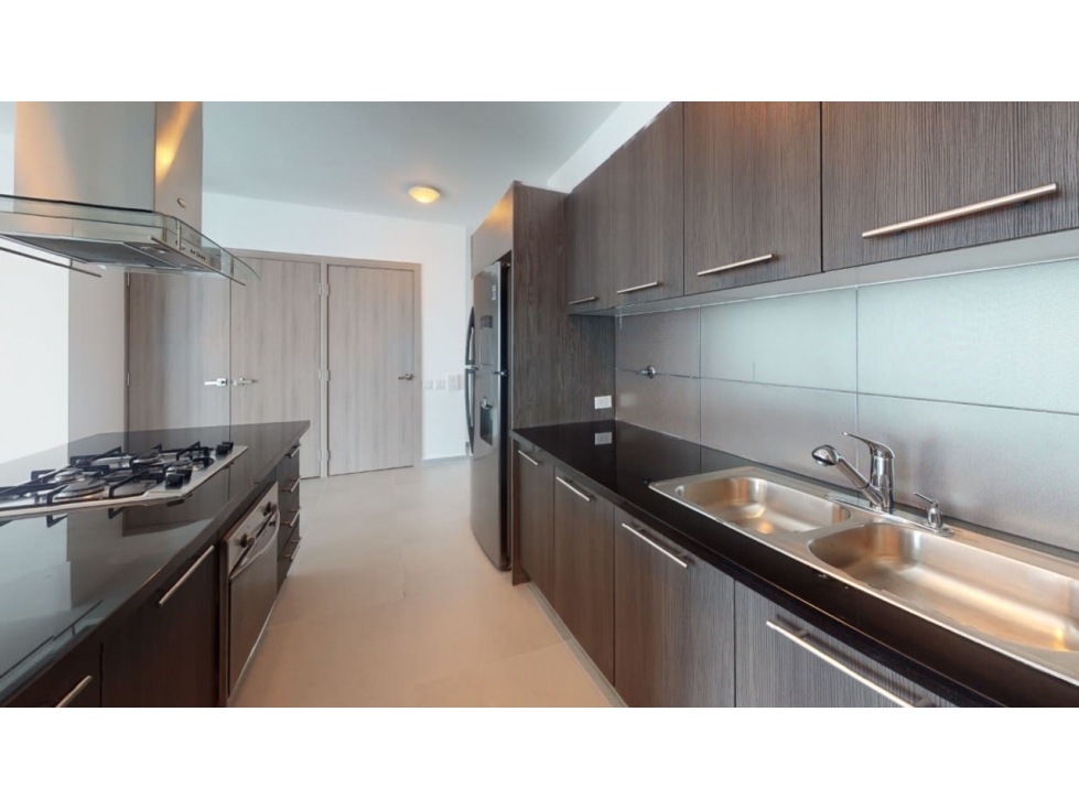 VENTA APARTAMENTO AV BALBOA PH YACHT CLUB TOWER FRENTE MAR MVH — foto 4