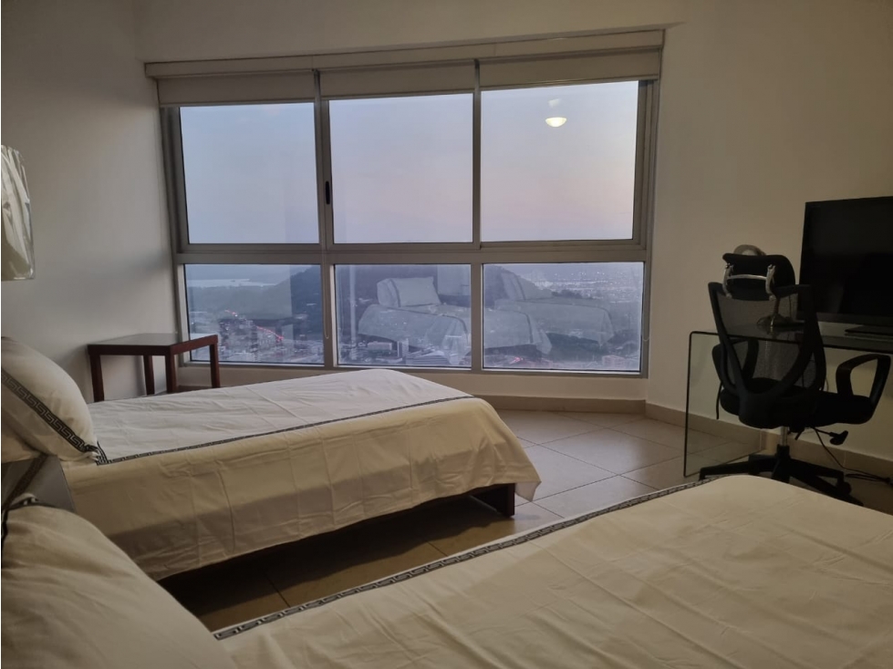 ALQUILER/VENTA APARTAMENTO AMOBLADO VISTA AL MAR AV. BALBOA PH RIVAGE — foto 6