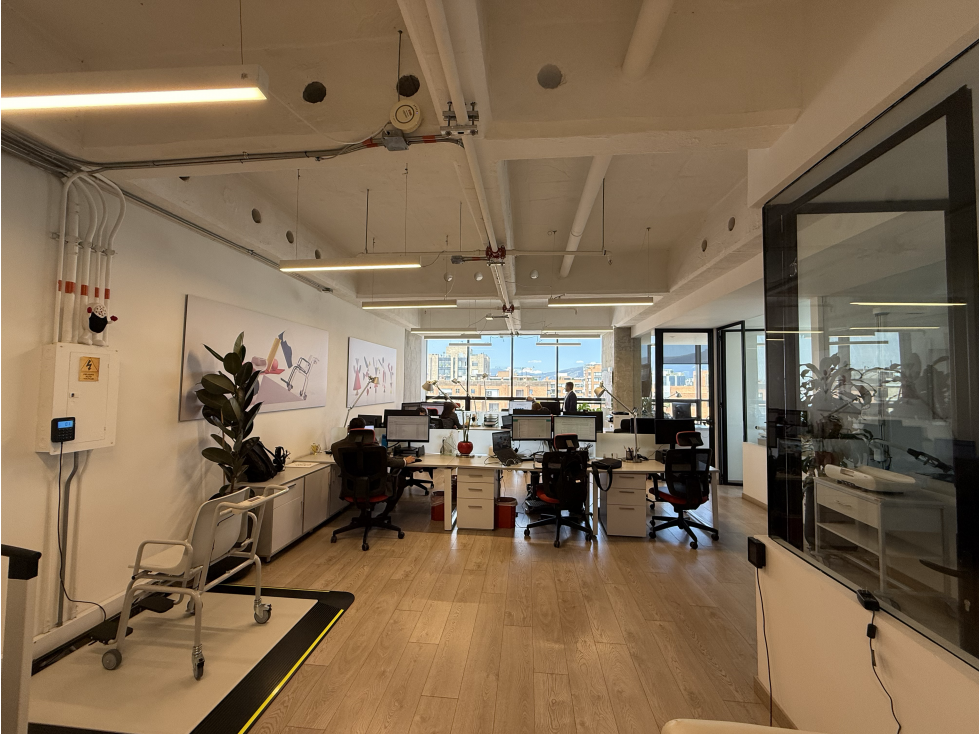Oficina de 124 m² en Chicó | Rentando con Contrato Vigente — foto 2
