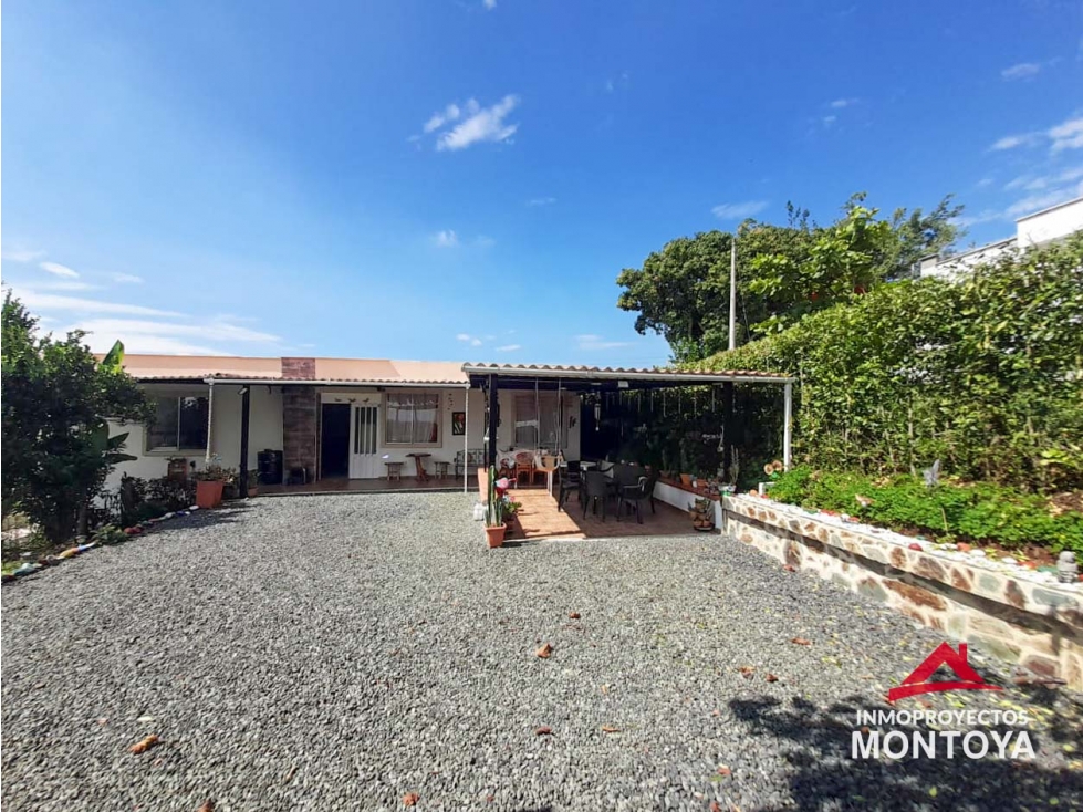 Casa en parcelación en La Palmilla a 25 min de Pereira