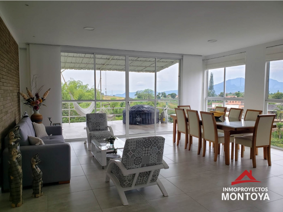 Venta casa campestre en vía Armenia, Pereira
