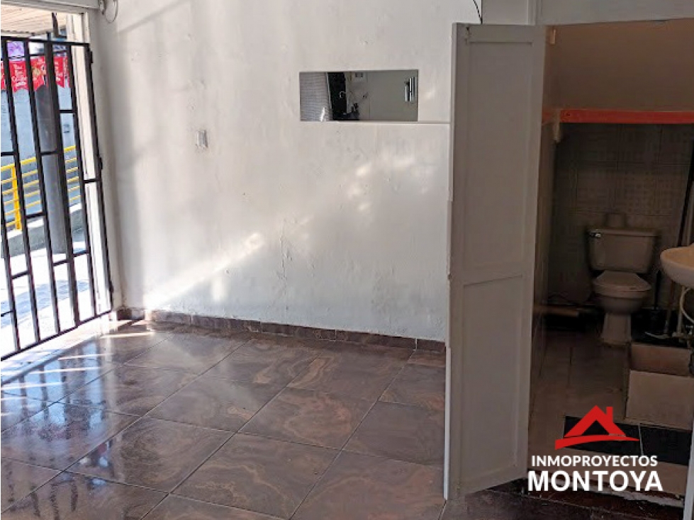 Casa comercial esquinera cerca al Parque de Cuba, Pereira