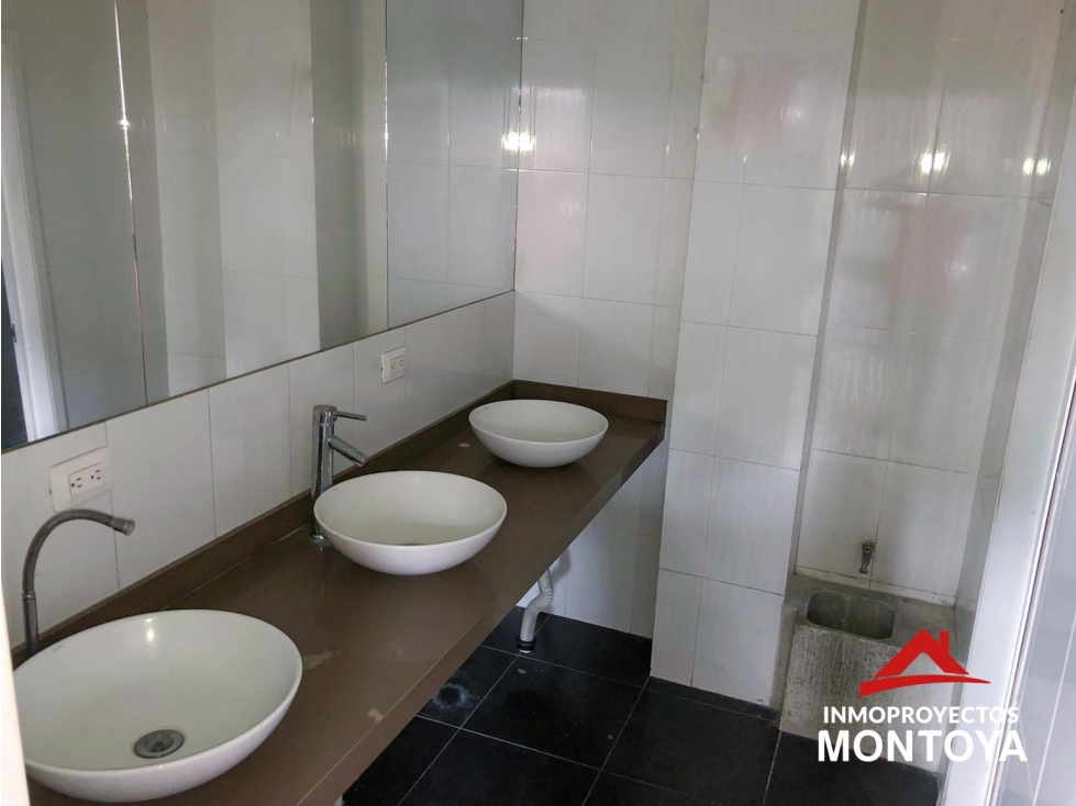 Arriendo local en piso 2 y 3, sector Cuba, Pereira — foto 3