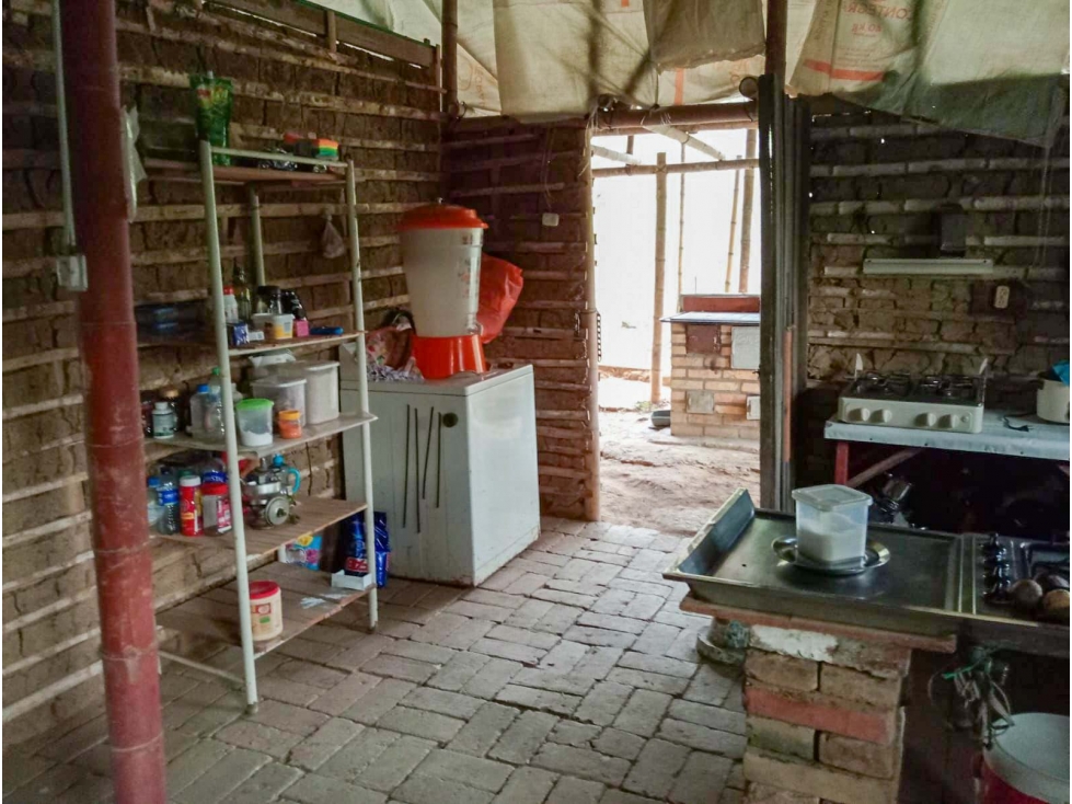 Casa-lote en la vía Alcalá-Cartago - 5