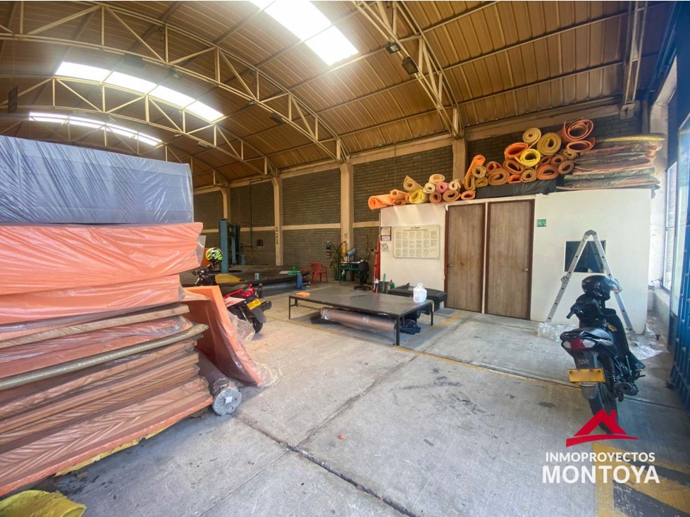 Local-bodega sobre la vía Cartago-Pereira - 5