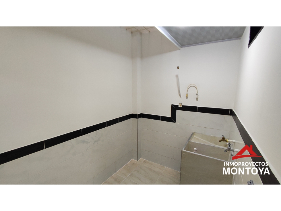 Casa de 3 apartamentos independientes cerca al Estadio de Santa Rosa — foto 6