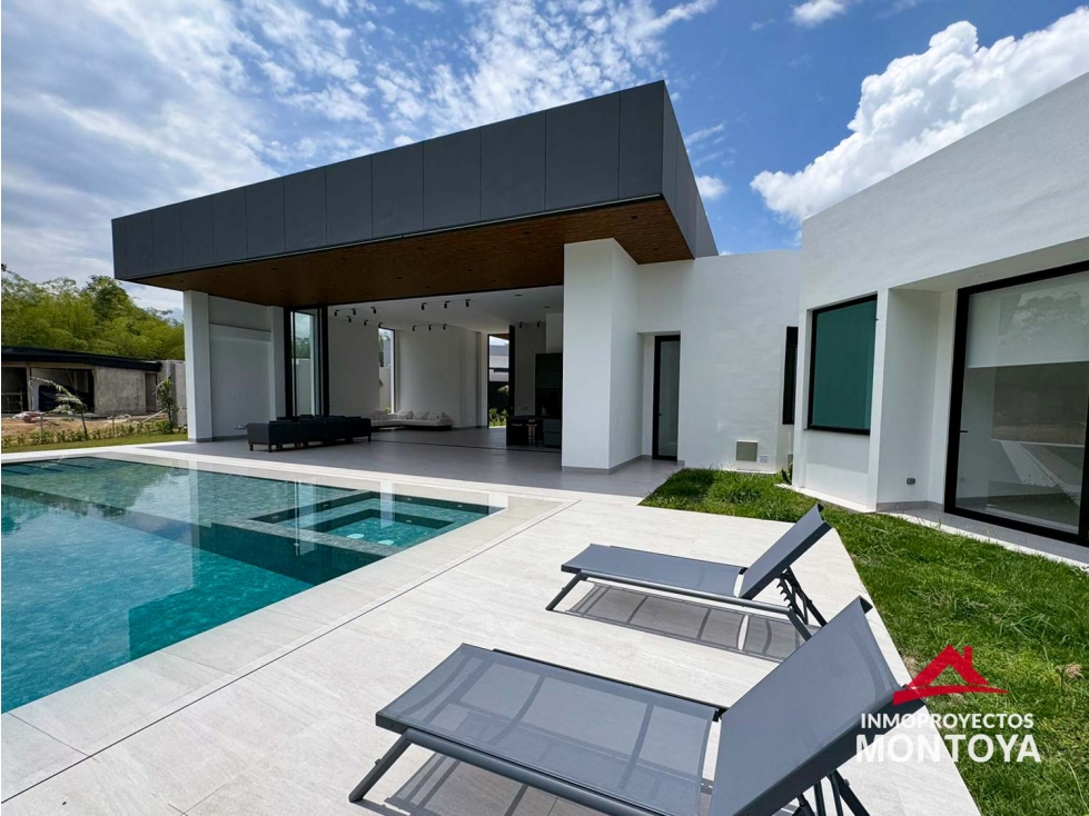Casa en exclusivo condominio, Cerritos, Pereira