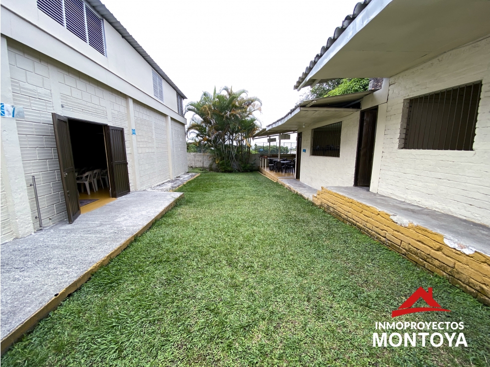 Casa-lote comercial sobre la avenida 30 de agosto, Pereira — foto 5