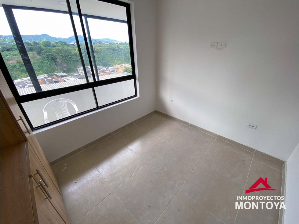Edificio esquinero cerca al centro de Pereira — foto 5