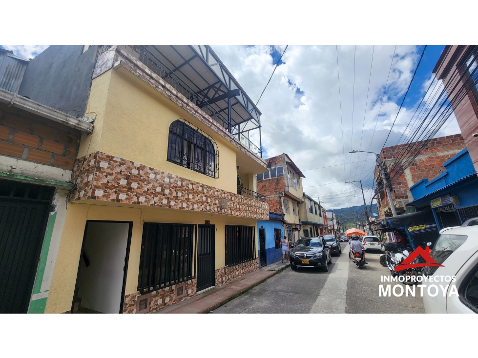 Casa comercial en San Fernando, Dosquebradas — foto 2