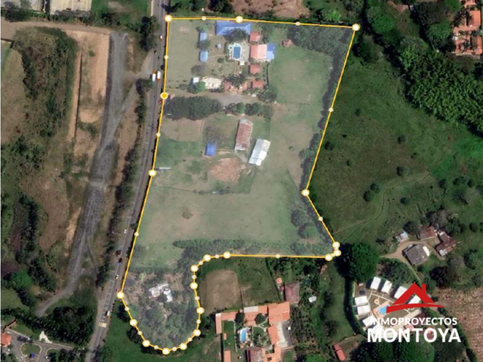 Lote industrial y comercial sobre la vía Pereira-Cerritos
