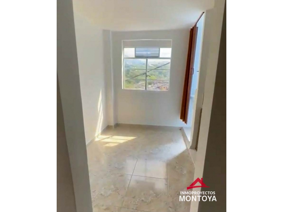 Casa esquinera con 5 rentas en Villavicencio, Pereira