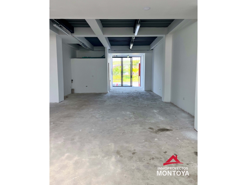 Arriendo local sobre la Av 30 de agosto, Pereira