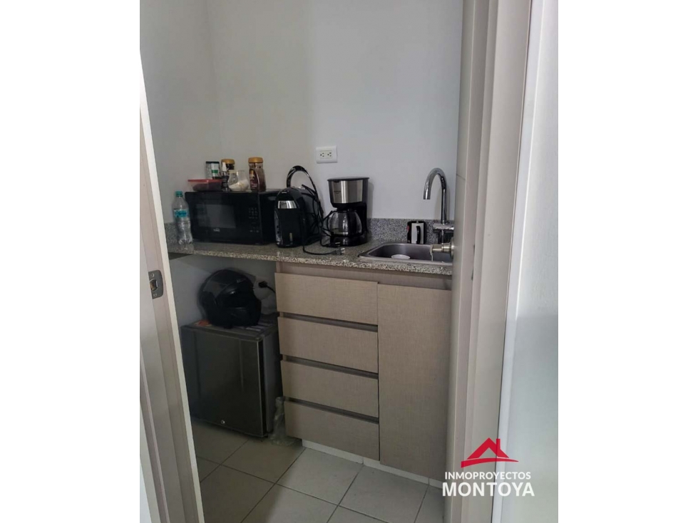 Oficina con terraza sector Laureles, Medellín — foto 3