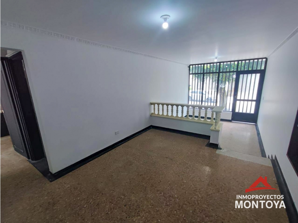 Venta casa sector Av 30 de Agosto, Pereira
