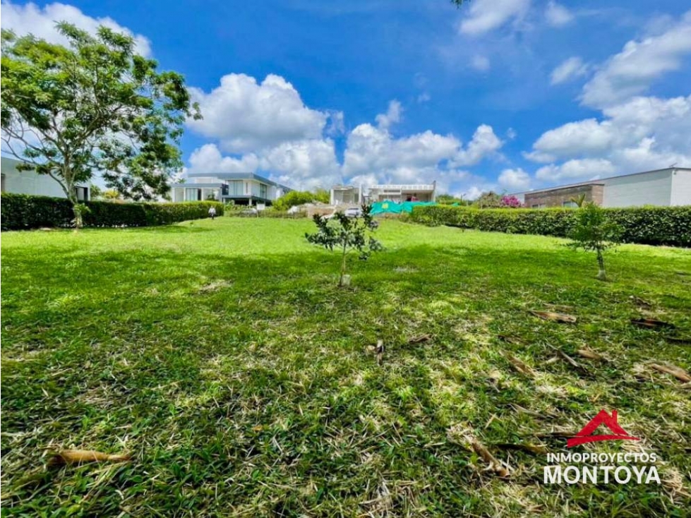 Lote con licencia en Malabar, Cerritos, Pereira