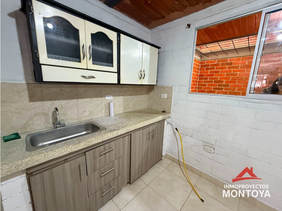 Venta casa independiente en La Hermosa, Santa Rosa — foto 3
