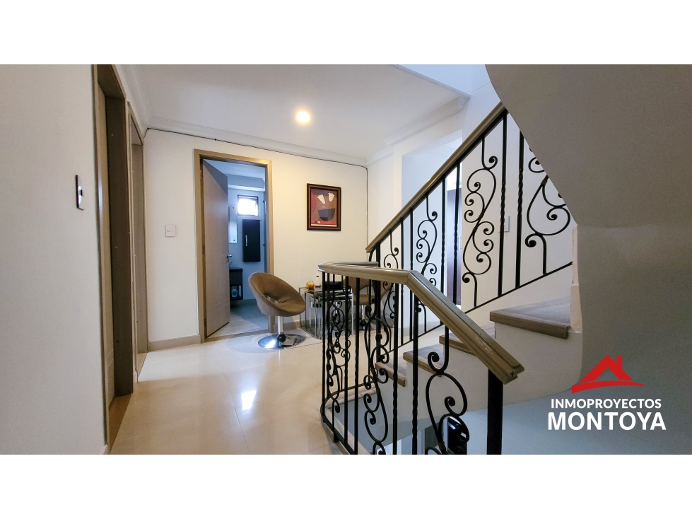 Casa esquinera remodelada en Pinares — foto 6