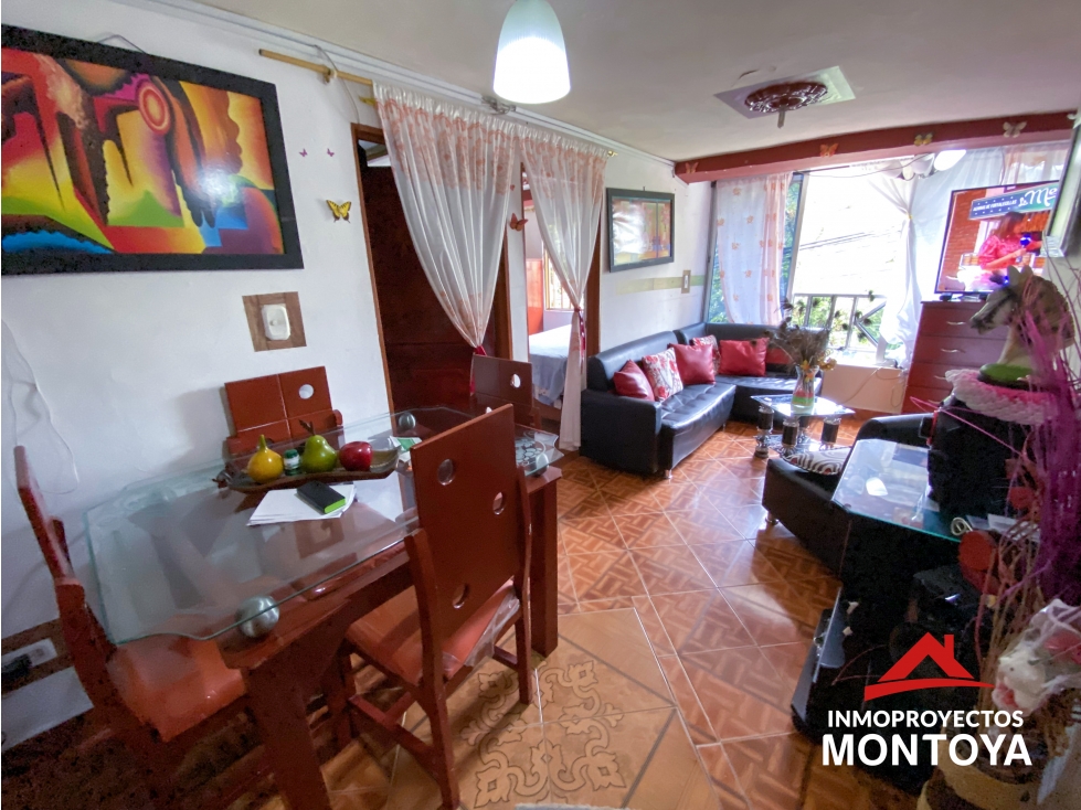 Casa de 3 apartamentos independientes cerca la Fiscalía de Pereira — foto 2