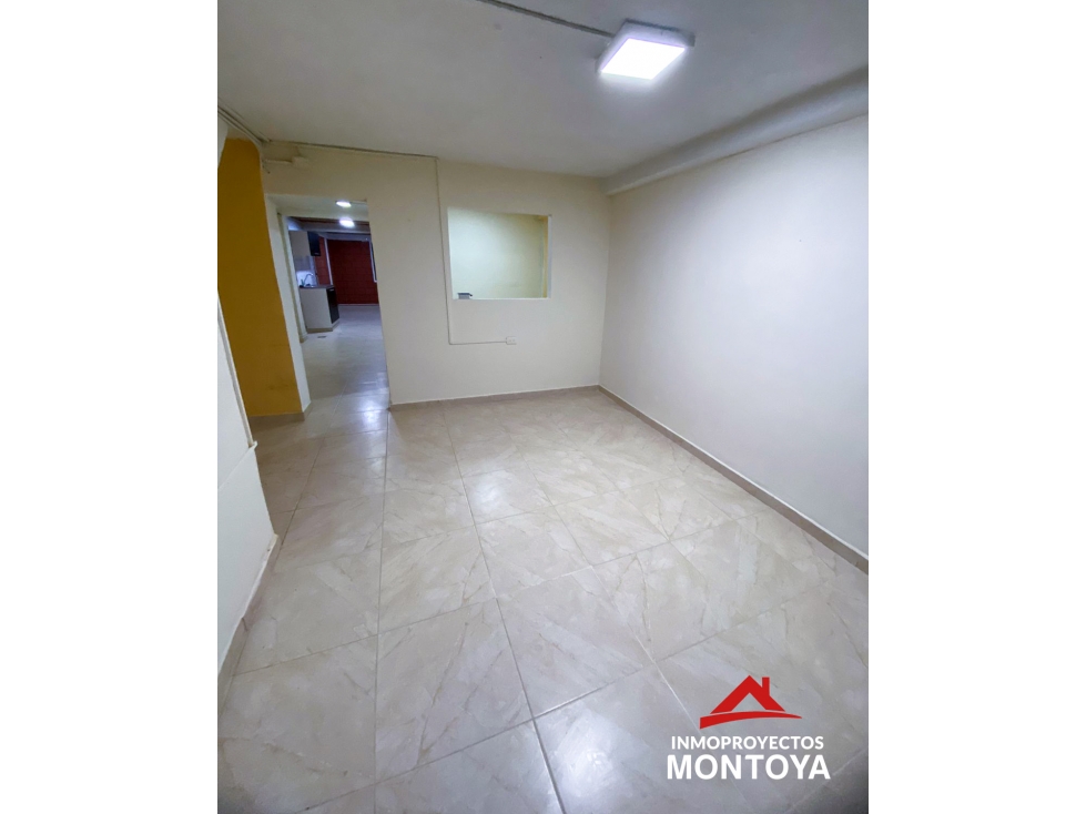 Casa independiente sector Av del Río, Pereira