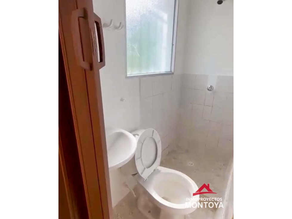 Casa esquinera con 5 rentas en Villavicencio, Pereira — foto 5