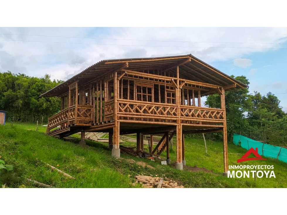 Lote con cabaña en Arabia, Pereira