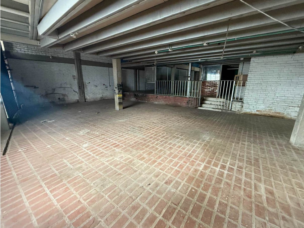 Venta bodega en Av. 30 de Agosto, Pereira